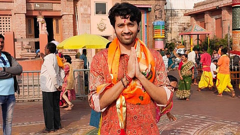 भगवान जगन्नाथ का आशीर्वाद लेकर उत्कर्ष शर्मा ने की फिल्म 'वनवास' के प्रमोशन की शुरुआत