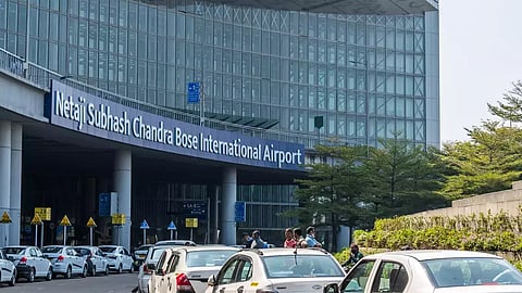 कोलकाता एयरपोर्ट पर बम की झूठी धमकी देने वाला बोर्डिंग एरिया से गिरफ्तार