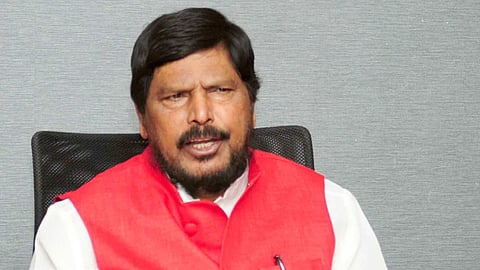 महायुति को राज ठाकरे की जरूरत नहीं, रामदास आठवले ने MNS प्रमुख पर कसा तंज