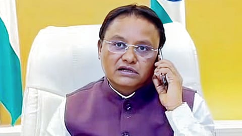 मोहन चरण माझी का एक्शन, ओडिशा सरकार की सख्ती; 120 भ्रष्ट कर्मचारियों को किया गया बर्खास्त