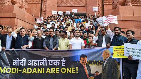 लोकसभा में विपक्ष के नेता राहुल गांधी ने पीएम मोदी पर साधा निशाना, अडानी मामले पर कसा तंज