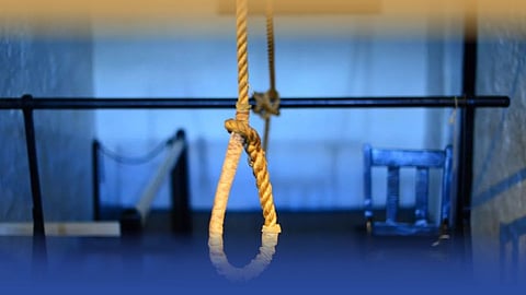 क्या यही है मुख्यमंत्री का जीरो टॉलरेंस... बलिया में पेड़ से लटका मिला युवती का शव से गरमाई यूपी की सियासत
