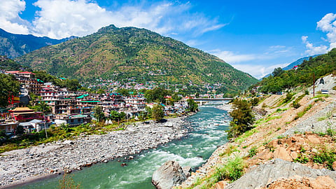 बजट में करना चाहते हैं हिमाचल प्रदेश की यात्रा, तो 7 दिन के लिए इस तरह बनाएं प्लान