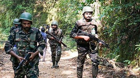 Sukma Encounter: छत्तीसगढ़ के सुकमा में फिर तड़तड़ाईं गोलियां, सुरक्षाबल-नक्सली मुठभेड़ में दो माओवादी ढेर