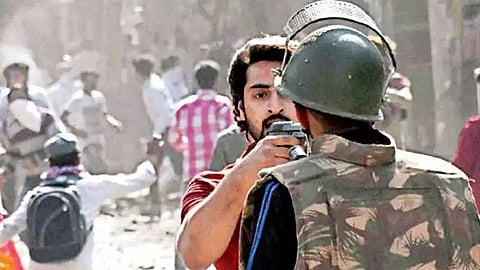 दिल्ली दंगो के आरोपी शाहरुख पठान को मिली अंतरिम जमानत।
