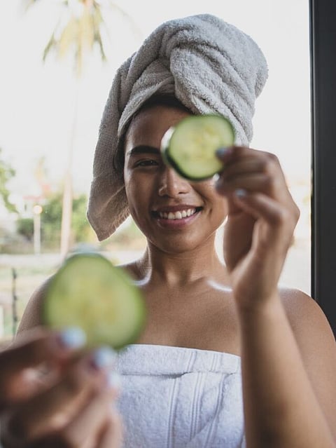cucumber on eyes benefits (8)