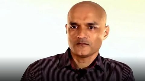 'न इंसाफ, न अपील!' कुलभूषण जाधव से छीना न्याय का हक, पाक सुप्रीम कोर्ट में चौंकाने वाला बयान