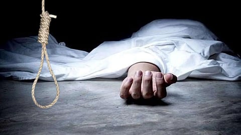 नांदेड़ में छात्रों की आत्महत्या की खबर सामने आई, जिसके बाद शहर में तनाव का माहौल छा गया। नांदेड़ में दो अलग-अलग इलाकों में छात्रों ने आत्महत्या की, लेकिन दोनों का कारण एक ही था।