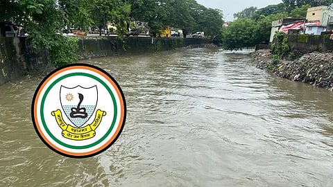 महाराष्ट्र में मानसून ने दस्तक दे दी है। लेकिन नागपुर शहर में महानगरपालिका की नींद अब तक खुली नहीं है। शहर में कई इलाके इस समय मौत के मुहाने में बसे है। लेकिन मनपा अभी तक सुस्त बैठी है।