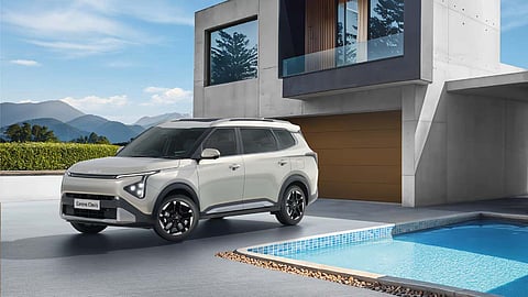 Kia Carens Clavis: बड़ी SUV, माइलेज में दे रही Maruti WagonR को टक्कर!