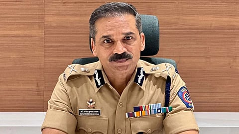 नागपुर पुलिस ने बड़ा एक्शन लेते हुए सीताबर्डी के पीएसआई की क्लास लगाई है। नागपुर पुलिस ने सीताबर्डी थाने के 2 पुलिस उपनिरीक्षक (पीएसआई) को सीपी ने निलंबित कर दिया है।