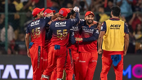 आईपीएल 2025 में प्लेऑफ के समीकरण