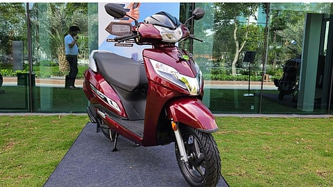 एक्टिवा ने फिर मारी बाजी, 2025 की शुरुआत में ही बेच दिए इतने स्कूटर, TVS और Suzuki ने भी दिखाया दम