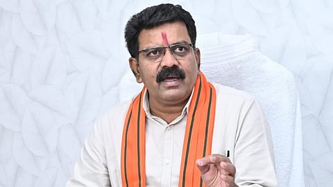 शांति वार्ता की पेशकश पर गृह मंत्री की दो टूक: पहले हथियार डालें, तभी होगी बातचीत