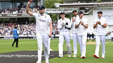 भारत के खिलाफ टेस्ट से पहले इंग्लैंड को लगा बड़ा झटका, तेज गेंदबाज शुरुआती मुकाबलों से हुआ बाहर