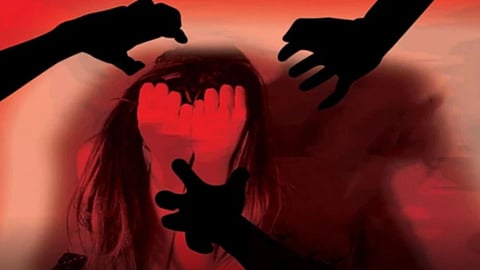 बांग्लादेश में हिंदू लड़की से गैंगरेप, दरिंदों ने वीडियो बनाकर किया वायरल