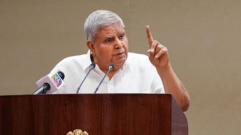 संविधान की प्रस्तावना पर मचा सियासी बवाल, उपराष्ट्रपति बोले– नहीं हो सकता बदलाव, होसबले के बयान पर विवाद तेज