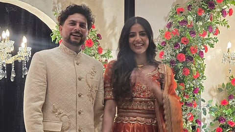 बचपन की दोस्त वंशिका के हुए कुलदीप, इंग्लैंड जाने से पहले गुप-चुप तरीके से की सगाई