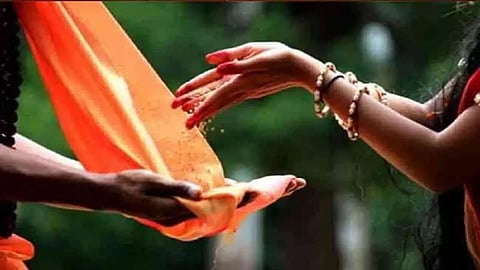 ज्येष्ठ पूर्णिमा को अपनी राशि के अनुसार करें इन वस्तुओं का दान-धर्म, जीवन की कठिनाइयां होंगी दूर