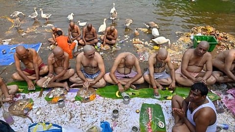 इस दिन से शुरू हो रहा है पितृपक्ष, नोट कर लें श्राद्ध की महत्वपूर्ण तिथियां, जानिए सनातन धर्म में पितृपक्ष का महत्व