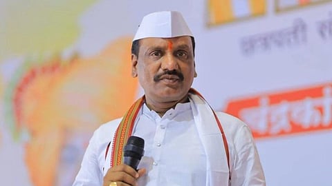 शिवसेना के स्थापना दिवस पर शिवसेना यूबीटी विधायक अंबादास दानवे ने कार्यकर्ताओं से बालासाहेब ठाकरे द्वारा दिए गए मूल मंत्र पर बात की। उन्होंने शिवसेना यूबीटी के कार्यकर्ताओं को कपिल देव बताया।