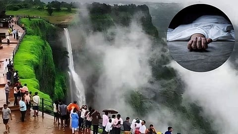 सेल्फी की लालसा से गहरी खाई में जा गिरा कोल्हापुर का पर्यटक