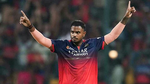 'RCB प्लेयर यश दयाल ने शादी का झांसा देकर किया शोषण', युवती की CM योगी से गुहार