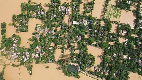 ओडिशा बाढ़ संकट: बालासोर में 50 गांव जलमग्न, एक युवक लापता, प्रशासन हाई अलर्ट पर