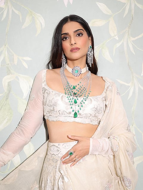 sonam kapoor netwoth in rupees
