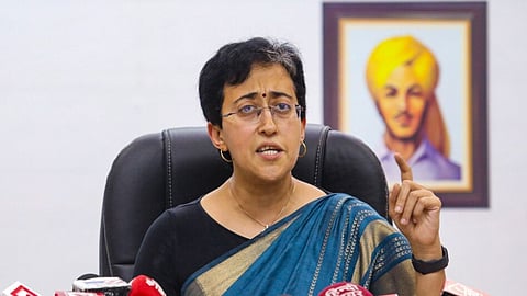 ED के राडार पर आए AAP नेता तो भड़कीं आतिशी, कहा-गुजरात में मिली जीत से डरी भाजपा