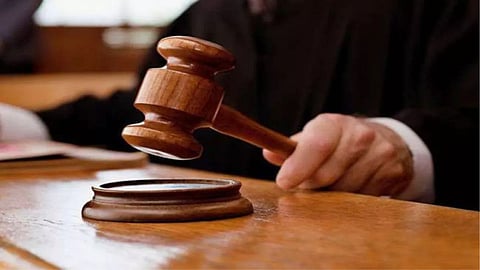 High Court imposed a fine of Rs 2 lakh on Yavatmal SDO and PSI