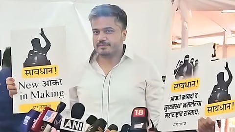 Rohit Pawar on Clash at Maharashtra Assembly : महाराष्ट्र विधानसभा में हुई दो गुटों की झड़प पर एनसीपी-एसपी नेता रोहित पवार ने बड़ा खुलासा किया है। उन्होंने इस हमले के पीछे की साजिश का पर्दाफाश किया।