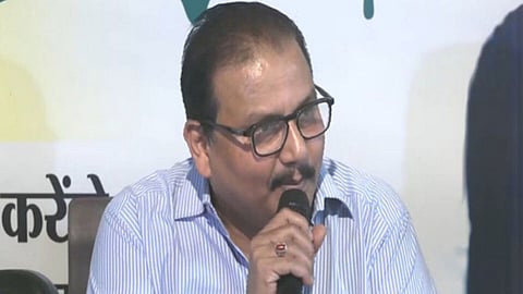 'पायलट तो मर गए... अब वो खुद को बचाने नहीं आएंगे', प्लेन क्रैश की जांच रिपोर्ट पर मनोज झा ने उठाए सवाल