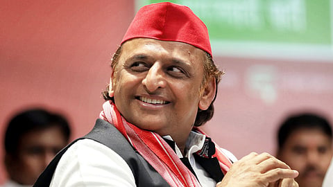 'वोट चोरी' पर जिलाधिकारियों और चुनाव आयोग में भिड़ंत, अखिलेश यादव बोले- मुझे खुशी है- Video