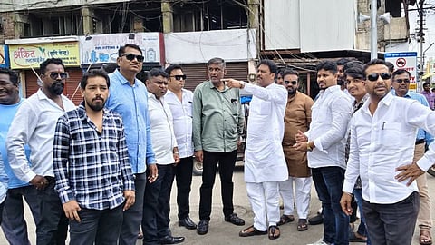 Akola News: शहर में सामाजिक सौहार्द और भाईचारे की मिसाल कायम रखते हुए मुस्लिम समाज ने इस वर्ष भी ईद-ए-मिलादुन्नबी की शोभा यात्रा गणेश विसर्जन के तीन दिन बाद निकालने का निर्णय लिया है।