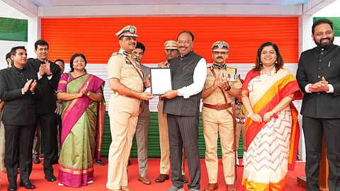 Independence Day Minister Bawankule hoisted flag in Nagpur
