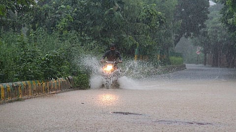 Maharashtra weather Showers in coastal areas Marathwada-Vidarbha Yellow alert