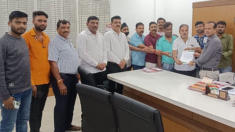 Tadoba Tiger Reserve Street lights BJP Vyapari Morcha