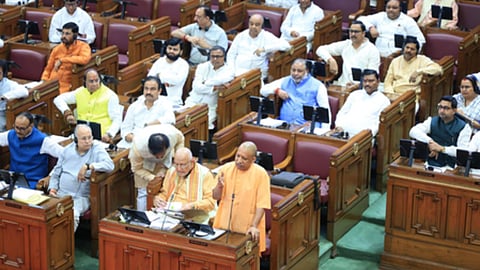 CM योगी का SP पर हमला, 'सपा के कार्यकाल में शोषण और गुंडा टैक्स को नहीं भूले हैं व्यापारी...'