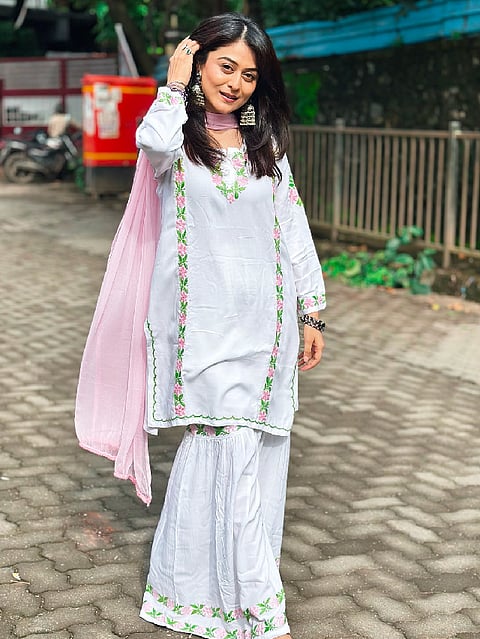 falaq naaz suit look
