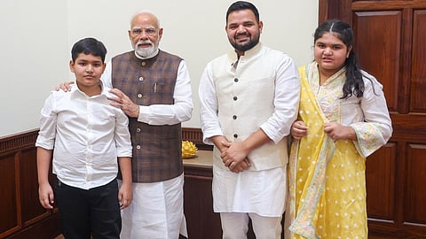 karan-bhushan-singh-son-of-brij-bhushan-meets-pm-narendra-modi-with-children