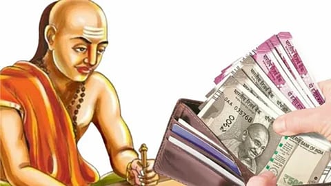 अकूत धन दौलत कमाना चाहते हैं, तो आचार्य चाणक्य की इन नीतियों का पालन करें, मिलेगी बड़ी मदद