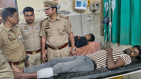 कन्नौज में महिला की हत्या और लूट का आरोपी मुठभेड़ में गिरफ्तार, पुलिस ने बदमाश के पैर में मारी गोली