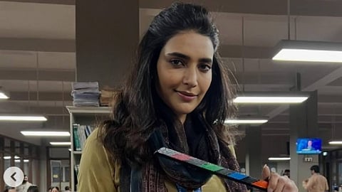 Karishma Tanna Scoop Web Series