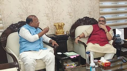Ramdas Tadas met Union Minister Giriraj Singh