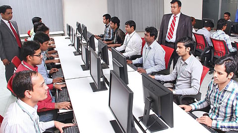 White-collar jobs grew 3 percent in August, non-IT sector contributed the most