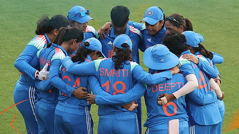 australia-beat-indian-womens-team-by-8-wickets-in-1st-odi