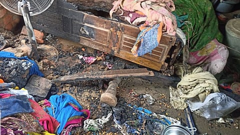 gondpipri-house-fire-due-to-oil-lamp-rat-incident