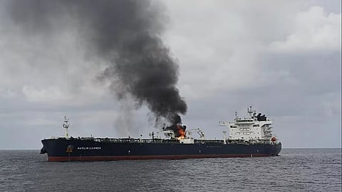 houthis-missile-attack-dutch-ship-on-fire