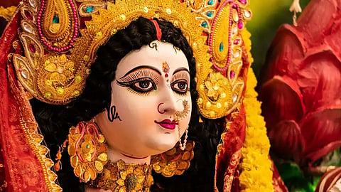 नवरात्रि में कपूर के ये उपाय बदल सकते हैं आपका भाग्य, पैसों की तंगी से मिल सकता है छुटकारा